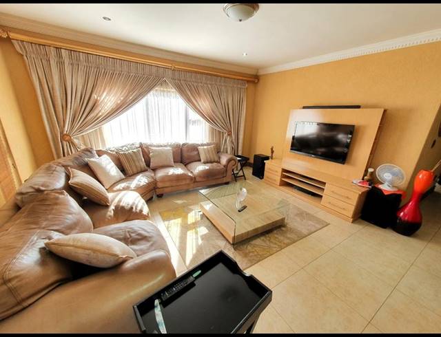 3 BEDROOM HOUSE FOR SALE IN AMANDASIG